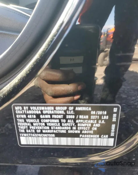 2016 Volkswagen Passat Sel z USA, uszkodzony, nr VIN 1VWCT7A37GC067335